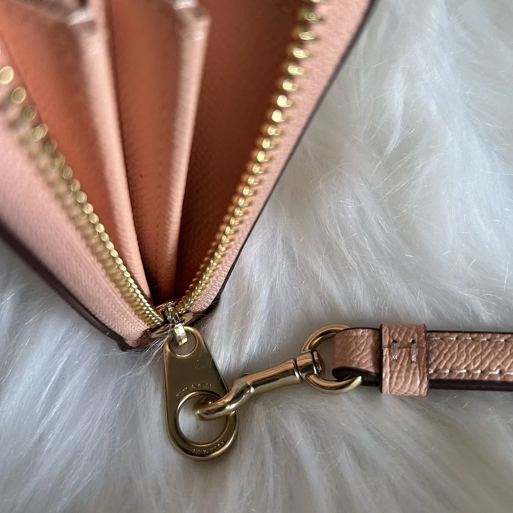 Coach Long Zip Around Faded Blush Crossgrain Leather‎ Wallet NWT